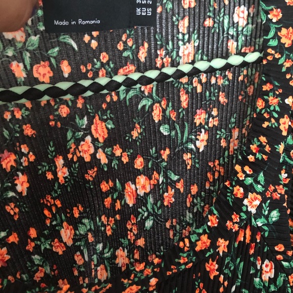 Asos curve flower dress 4XL - Picture 3 of 5